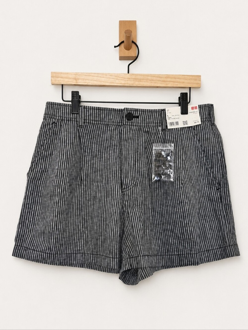 NWT Uniqlo Lightweight Linen/Cotton Stripe Shorts Women's Large W/ Elastic Waist